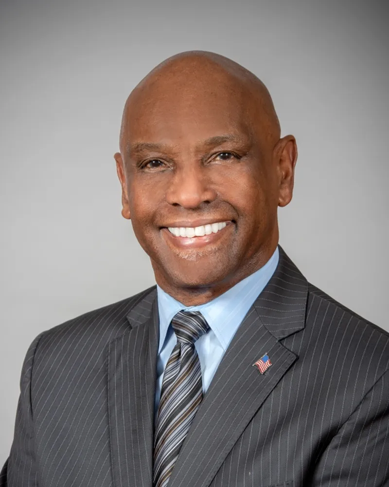 Cecil Thomas