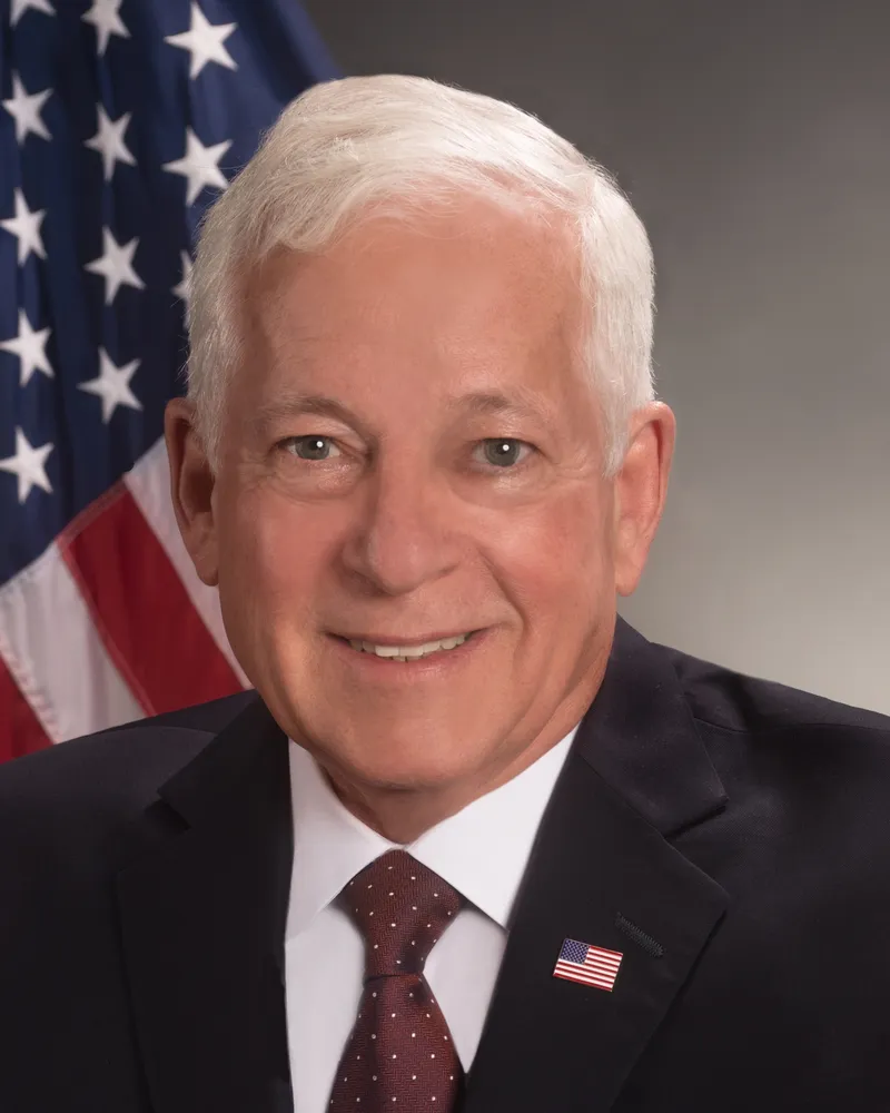 Charles Lavine