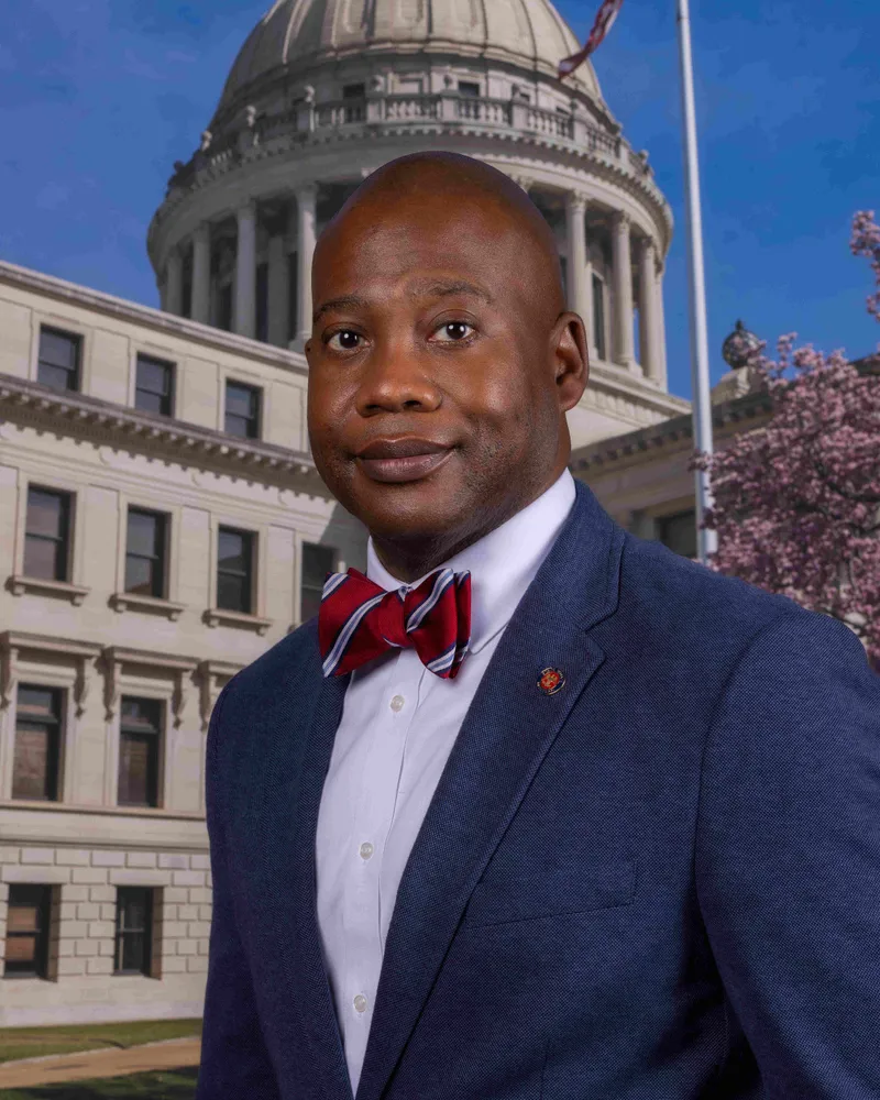 Derrick Simmons