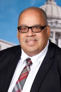 Earle Banks