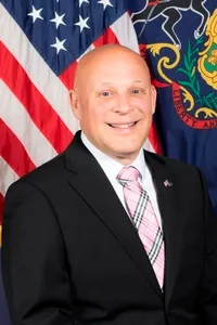 Eric J. Weaknecht