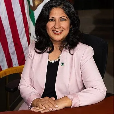 Farrah Khan