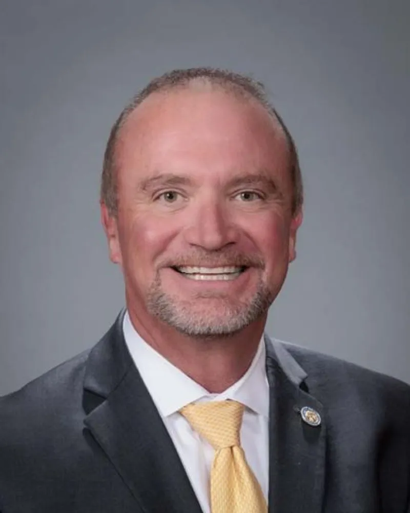 Les Eaves