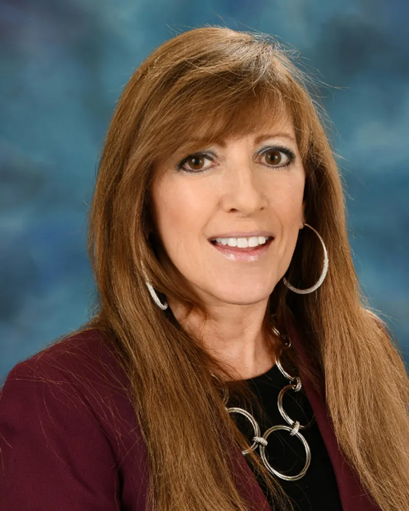 Linda Holmes