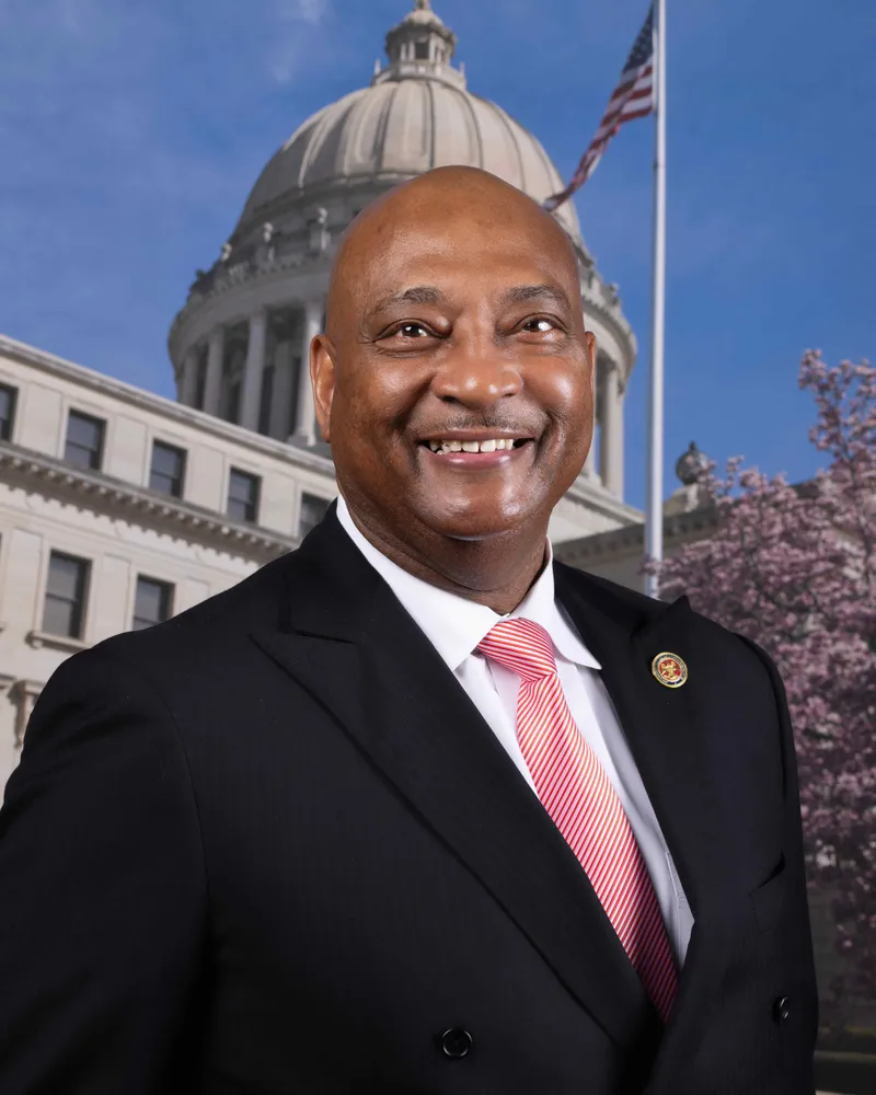 Robert Sanders III