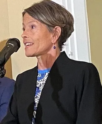 Sara Nelson
